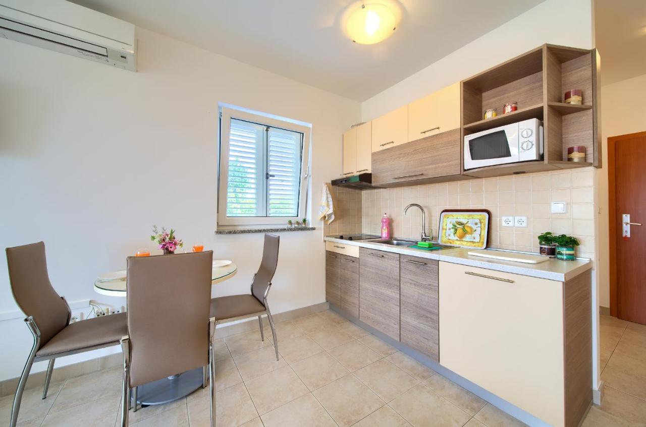 Apartments Ivica Krk Island シロ エクステリア 写真
