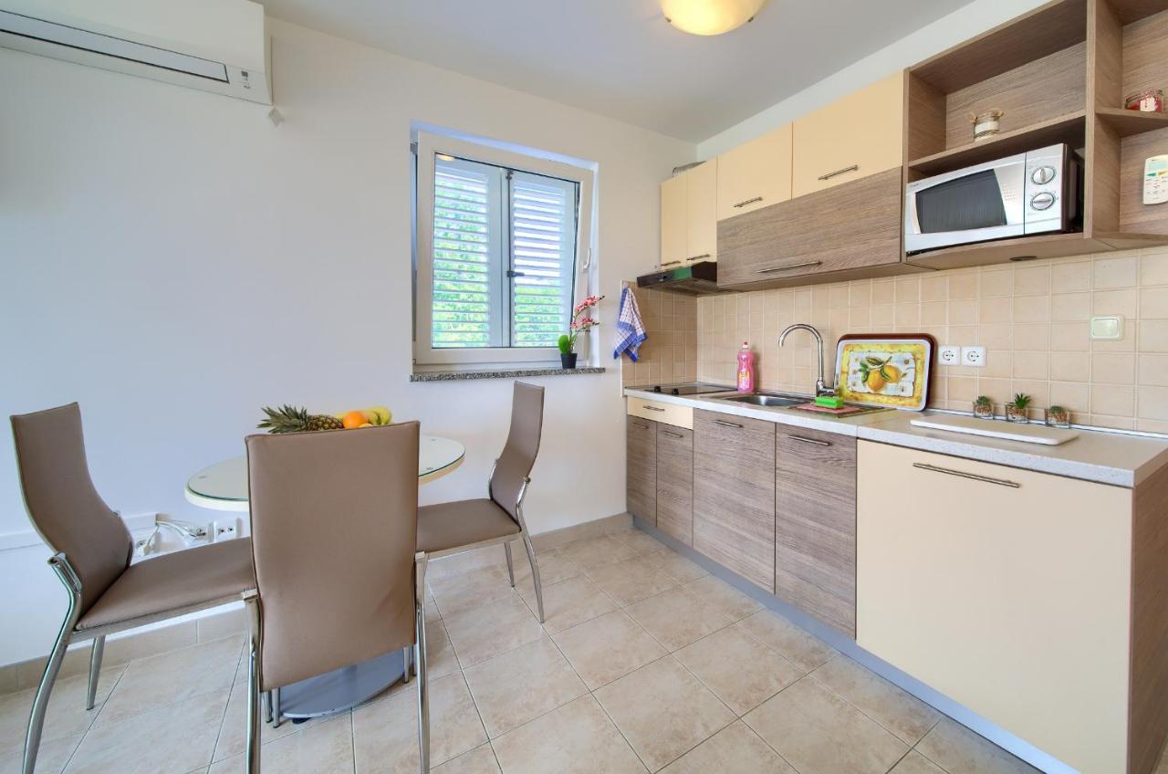 Apartments Ivica Krk Island シロ エクステリア 写真