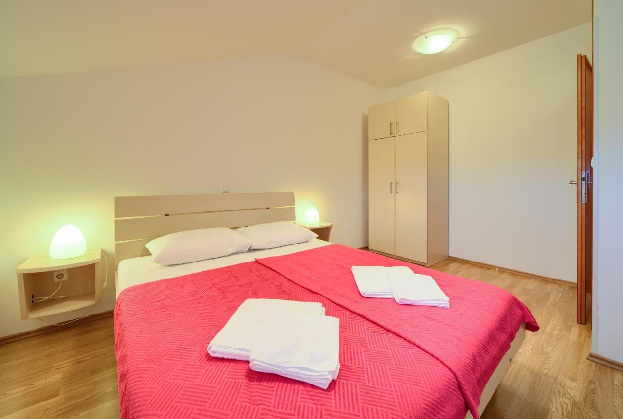 Apartments Ivica Krk Island シロ エクステリア 写真