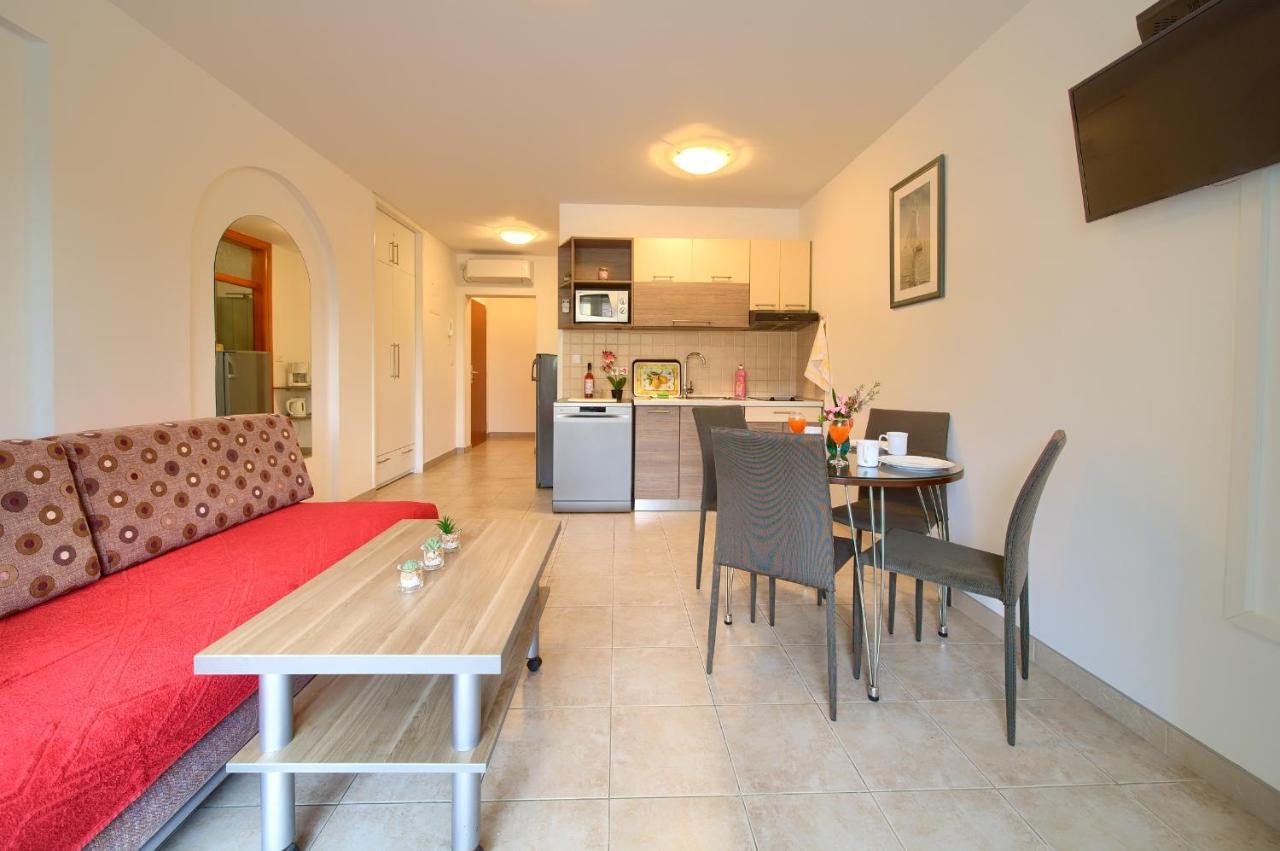 Apartments Ivica Krk Island シロ エクステリア 写真